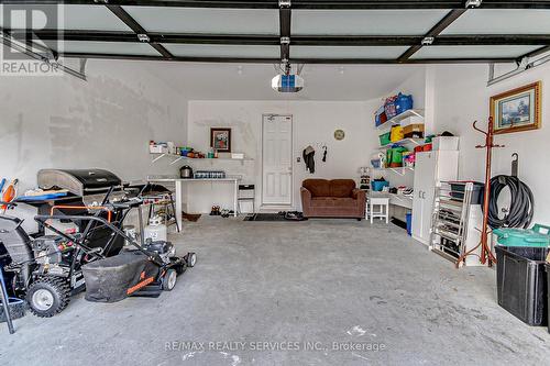 148 Silverwood Crescent, Woodstock, ON - Indoor Photo Showing Garage