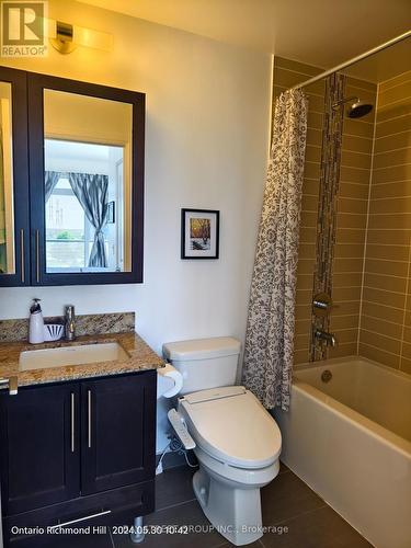 602 - 55 Oneida Crescent, Richmond Hill, ON - Indoor Photo Showing Bathroom