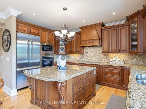 4987 Fourth Line, Erin, ON - Indoor Photo Showing Kitchen With Double Sink With Upgraded Kitchen