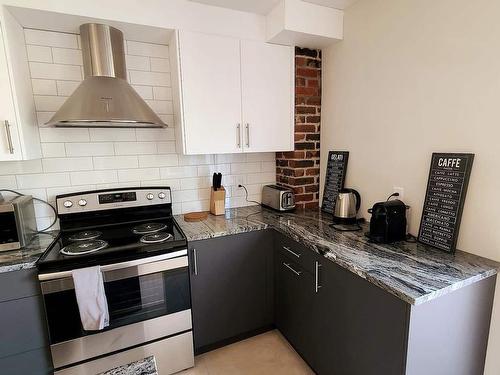 Kitchen - 2375  - 2377 Rue Louis-Veuillot, Montréal (Mercier/Hochelaga-Maisonneuve), QC - Indoor Photo Showing Kitchen