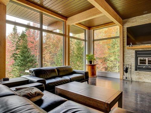 Salon - 52  - 52A Rue Du Lac-Walfred N., Sainte-Marguerite-Du-Lac-Masson, QC -  Photo Showing Living Room