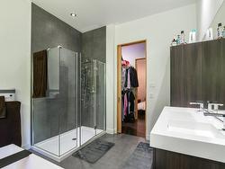 Ensuite bathroom - 