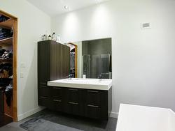 Ensuite bathroom - 