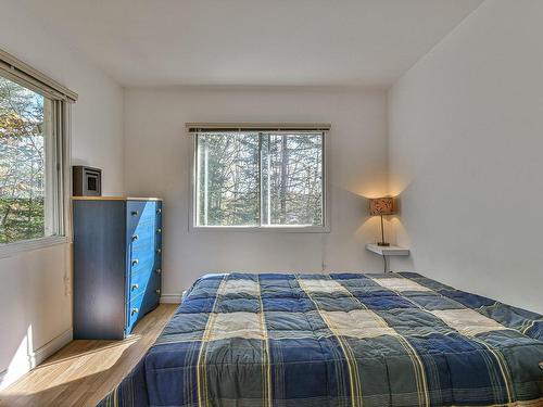 Chambre Ã Â coucher - 54  - 56 Ch. D'Entrelacs, Sainte-Marguerite-Du-Lac-Masson, QC - Indoor Photo Showing Bedroom