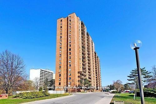 703-90 Ling Rd, Toronto, ON - Outdoor With Facade