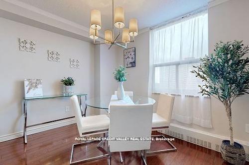 703-90 Ling Rd, Toronto, ON - Indoor Photo Showing Dining Room