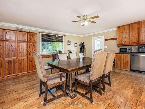 5622 Sixth Line, Erin, ON - Indoor Photo Showing Dining Room