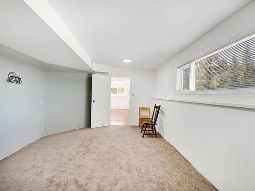 1519 Heffley Louis Cr Rd, Kamloops, BC - Indoor Photo Showing Other Room