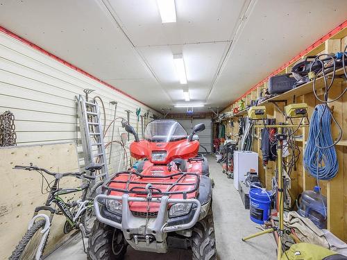 1519 Heffley Louis Cr Rd, Kamloops, BC - Indoor Photo Showing Other Room