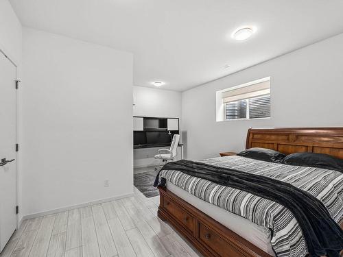 1358 Rockcress Drive, Kamloops, BC - Indoor Photo Showing Bedroom