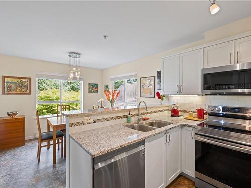 308-5625 Edgewater Lane, Nanaimo, BC - Indoor Photo Showing Kitchen With Double Sink