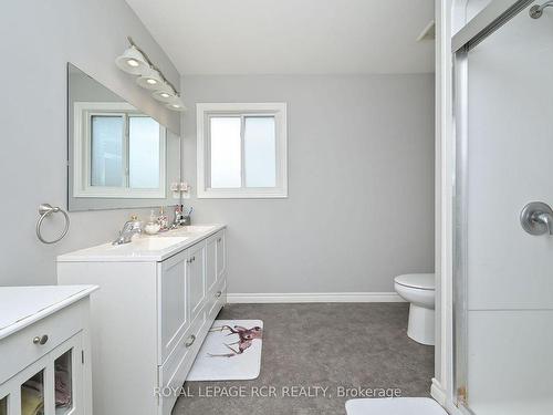 6988 County Rd 21, Essa, ON - Indoor Photo Showing Bathroom