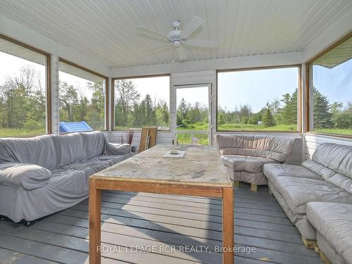 6988 County Rd 21, Essa, ON -  Photo Showing Living Room