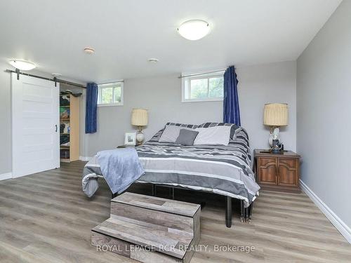 6988 County Rd 21, Essa, ON - Indoor Photo Showing Bedroom