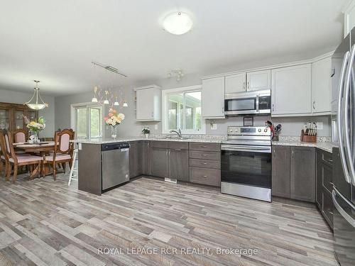 6988 County Rd 21, Essa, ON - Indoor Photo Showing Kitchen