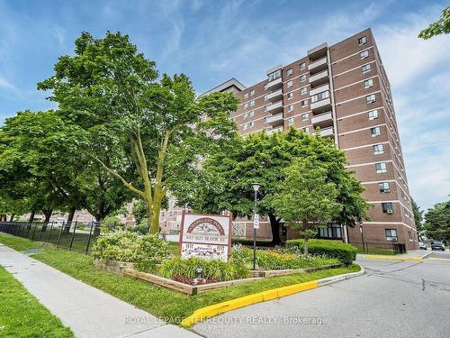 823-1625 Bloor St E, Mississauga, ON - Outdoor With Balcony With Facade