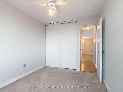 823-1625 Bloor St E, Mississauga, ON - Indoor Photo Showing Other Room