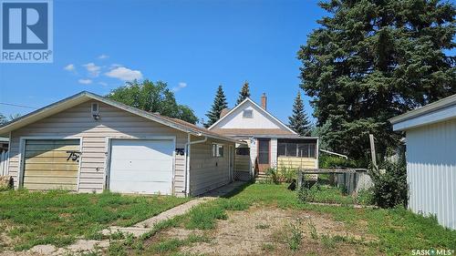 753 Athabasca Street E, Moose Jaw, SK - Outdoor