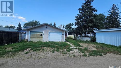 753 Athabasca Street E, Moose Jaw, SK - Outdoor