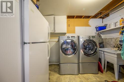 1374 Ottawa Place, Kamloops, BC - Indoor Photo Showing Laundry Room