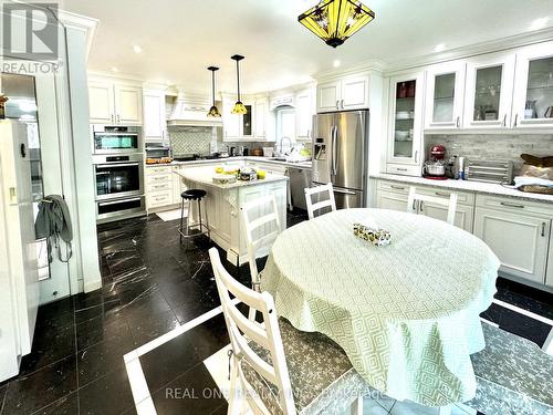 403 Glenashton Drive, Oakville (Iroquois Ridge North), ON - Indoor Photo Showing Dining Room