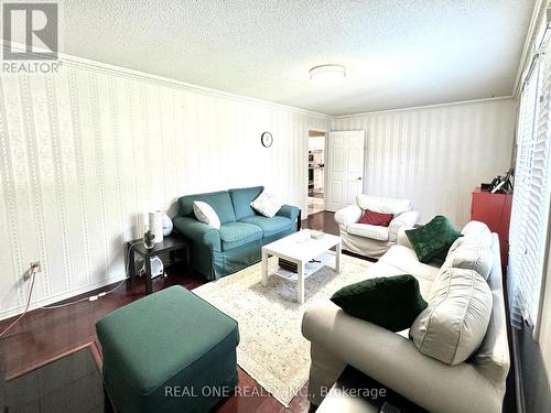 403 Glenashton Drive, Oakville (Iroquois Ridge North), ON - Indoor Photo Showing Living Room