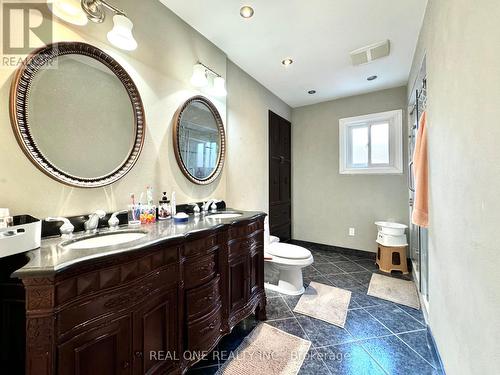 403 Glenashton Drive, Oakville (Iroquois Ridge North), ON - Indoor Photo Showing Bathroom