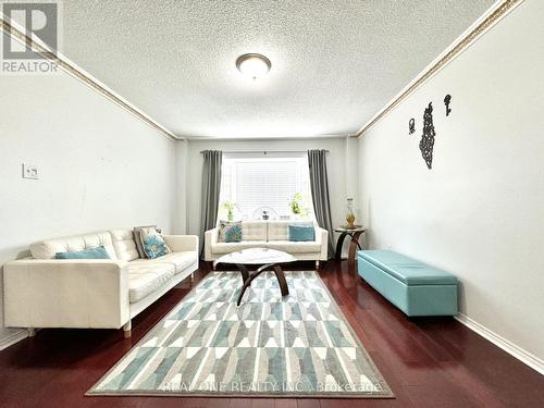 403 Glenashton Drive, Oakville (Iroquois Ridge North), ON - Indoor Photo Showing Living Room