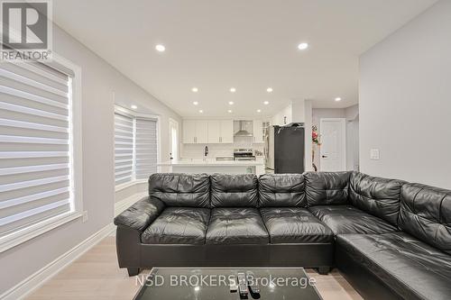 10 Nautical Drive, Brampton (Sandringham-Wellington), ON - Indoor Photo Showing Living Room