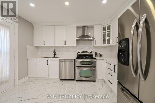 10 Nautical Drive, Brampton (Sandringham-Wellington), ON - Indoor Photo Showing Kitchen