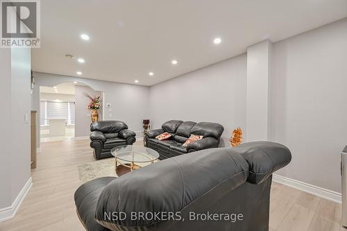 10 Nautical Drive, Brampton (Sandringham-Wellington), ON - Indoor