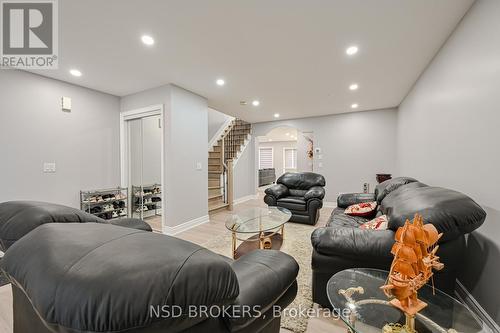 10 Nautical Drive, Brampton (Sandringham-Wellington), ON - Indoor