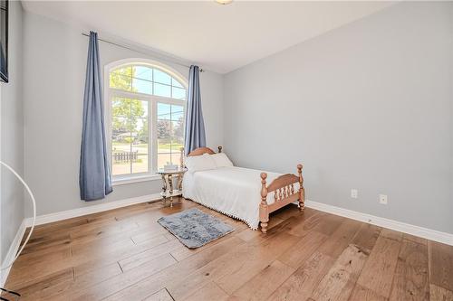 255 Lakeshore Road, St. Catharines, ON - Indoor Photo Showing Bedroom