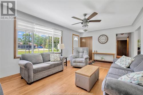 2720 Bouffard, Lasalle, ON - Indoor Photo Showing Living Room