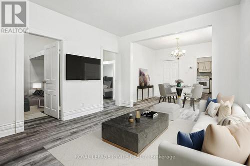 126 Dreaney Avenue, London, ON - Indoor Photo Showing Living Room