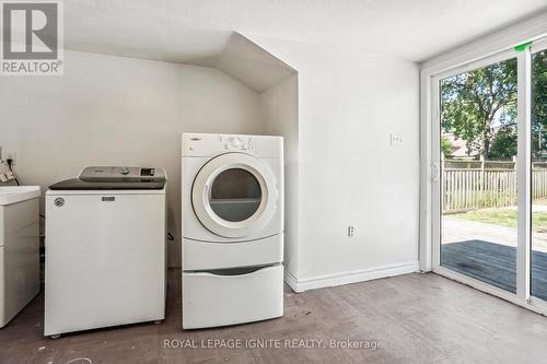 126 Dreaney Avenue, London, ON - Indoor Photo Showing Laundry Room