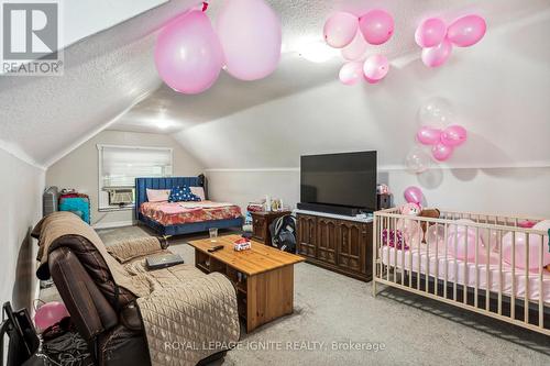 126 Dreaney Avenue, London, ON - Indoor Photo Showing Bedroom