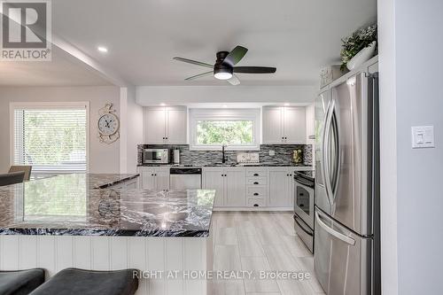 41 Janlisda Drive, Kawartha Lakes (Fenelon Falls), ON - Indoor Photo Showing Kitchen With Upgraded Kitchen