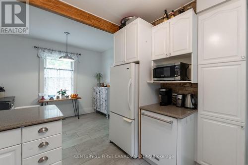 85 Elmwood Avenue E, London, ON - Indoor Photo Showing Kitchen