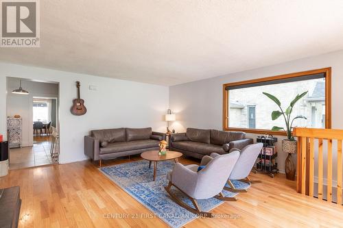 85 Elmwood Avenue E, London, ON - Indoor Photo Showing Living Room