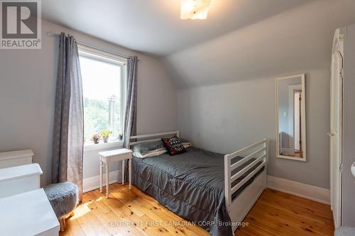 85 Elmwood Avenue E, London, ON - Indoor Photo Showing Bedroom