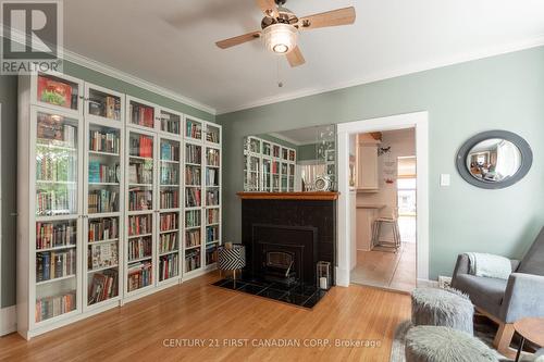 85 Elmwood Avenue E, London, ON - Indoor With Fireplace