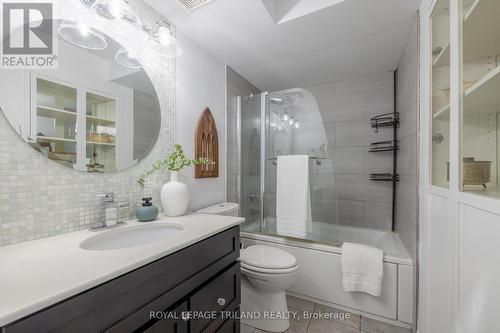 2302 - 389 Dundas Street, London, ON - Indoor Photo Showing Bathroom