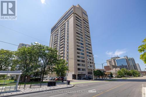 2302 - 389 Dundas Street, London, ON - Outdoor With Facade