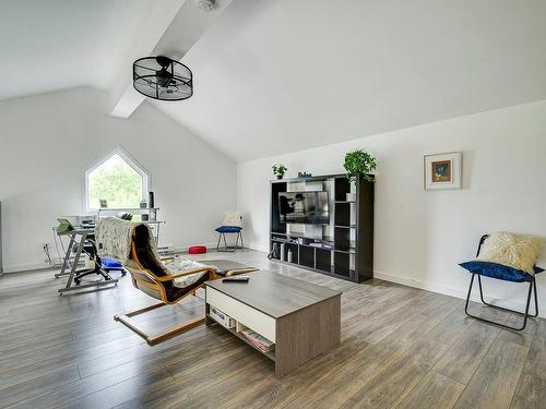 Mezzanine - 401-1 Rue St-Léandre, Saint-Jérôme, QC - Indoor Photo Showing Living Room