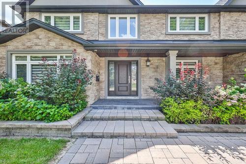 2068 Mississauga Road, Mississauga (Sheridan), ON - Outdoor