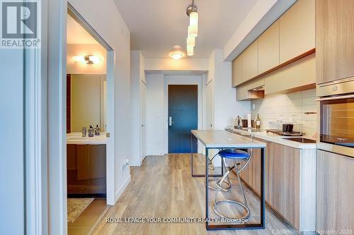 4504 - 8 Eglinton Avenue, Toronto (Mount Pleasant West), ON - Indoor Photo Showing Kitchen