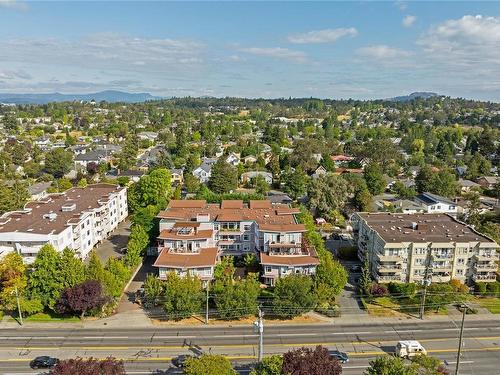 301-1510 Hillside Ave, Victoria, BC - Outdoor With View