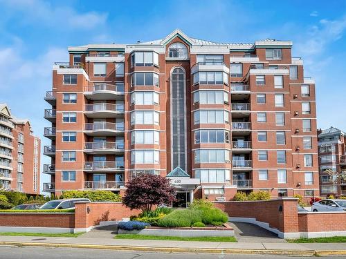 604-630 Montreal St, Victoria, BC - Outdoor With Balcony With Facade