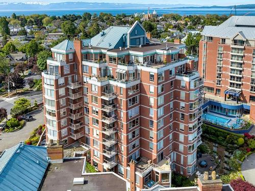 604-630 Montreal St, Victoria, BC - Outdoor With Balcony With Facade